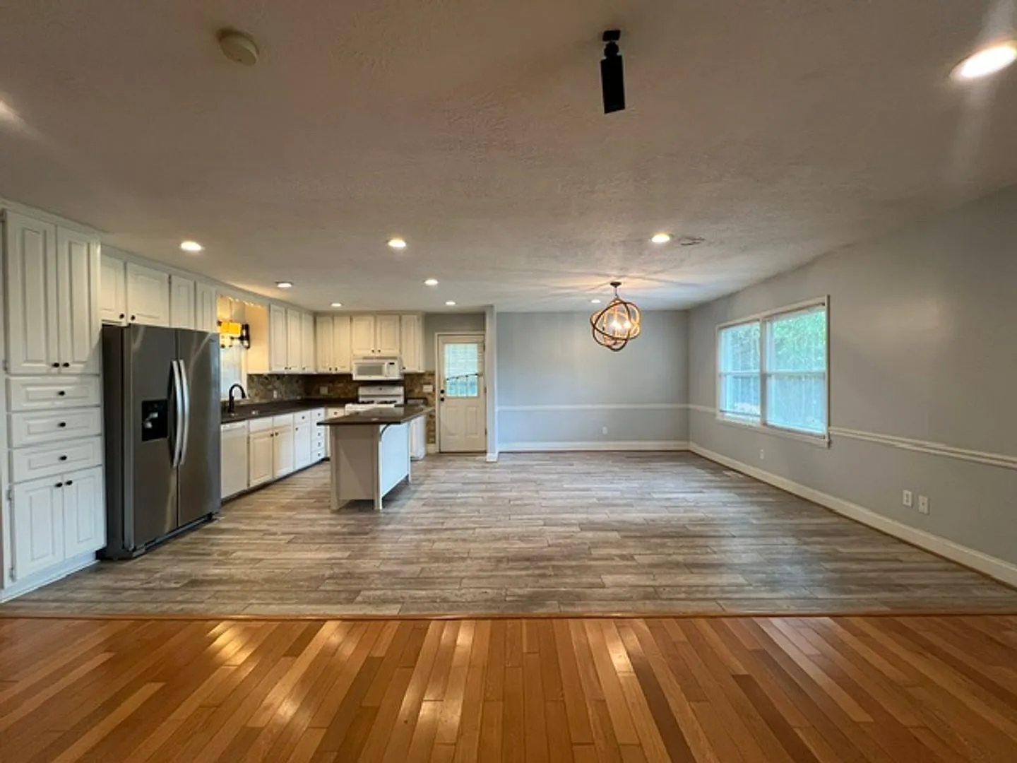 3 Bedroom, 2 Bath Home in Belle Meade — Photo 4
