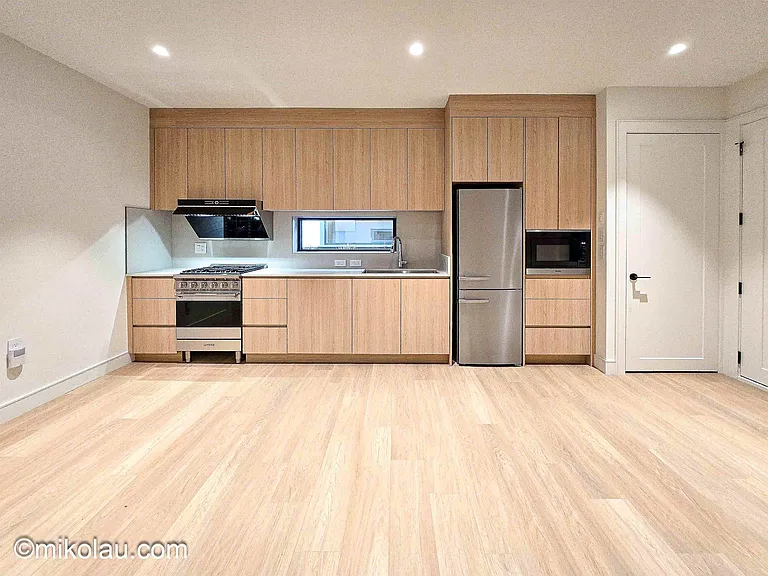 353X W 20th Ave — Photo 1