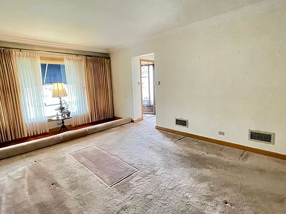 5th image of 9333 S Avers Ave