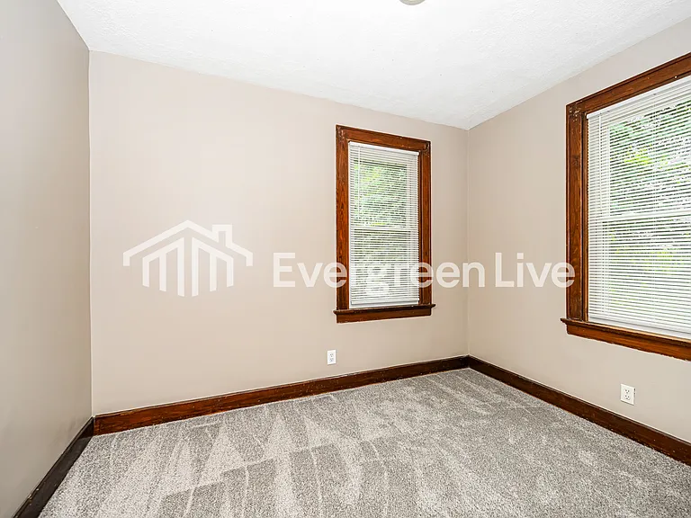 5320 Colerain Ave — Photo 13