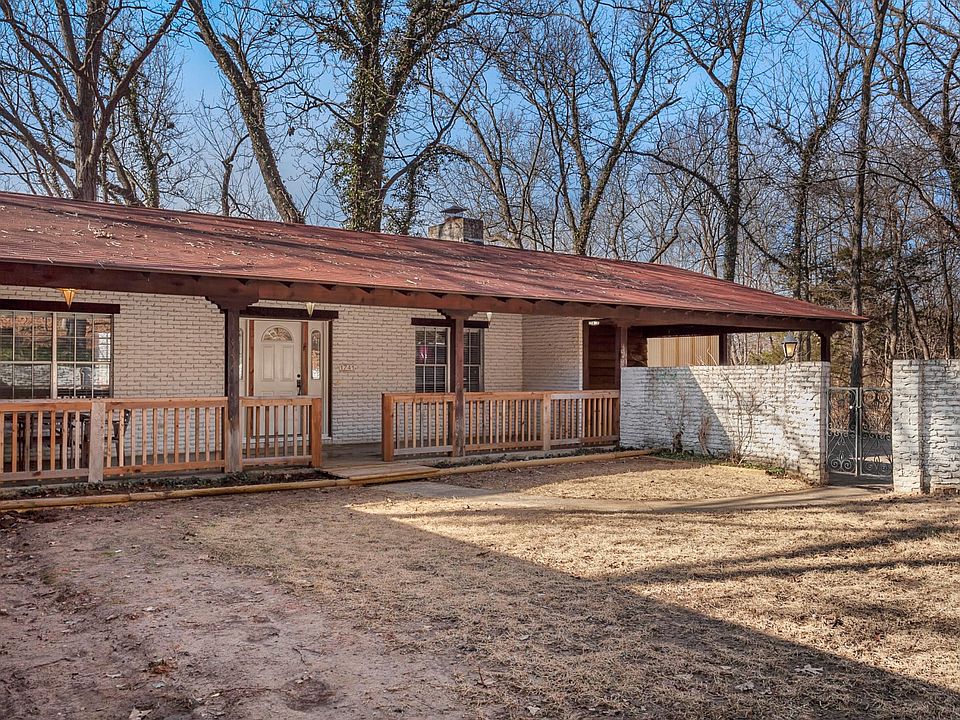 1741 N Walnut Ave, Fayetteville, AR 72703 Zillow