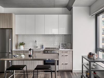 L’Appartement AMERICANA N/S Fooded P/O Contact Americana Southdale