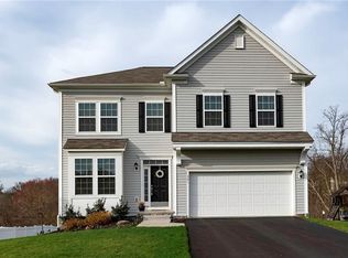 301 Dupont Dr, North Fayette, PA 15057