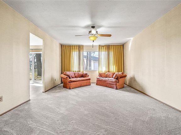 5th image of 33000 E Nimrod St
