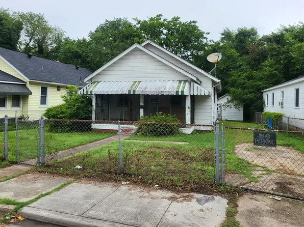 132 Ash Ave, Newport News, VA 23607