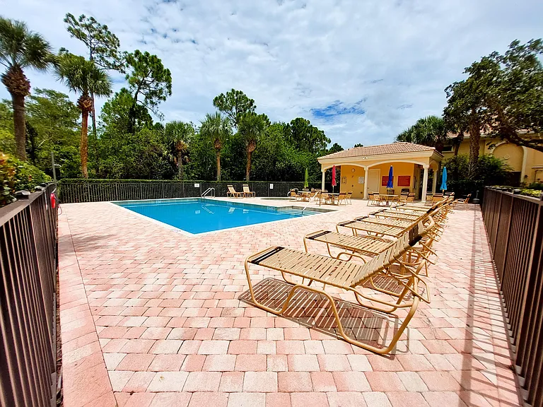 12675 SE Old Cypress Dr #903 — Photo 33