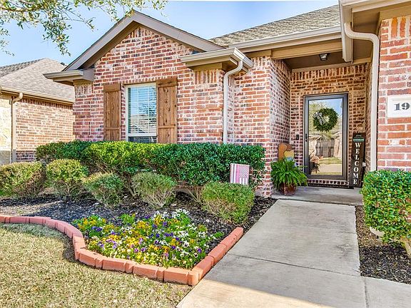 2nd image of 1905 Pecan Grove Dr