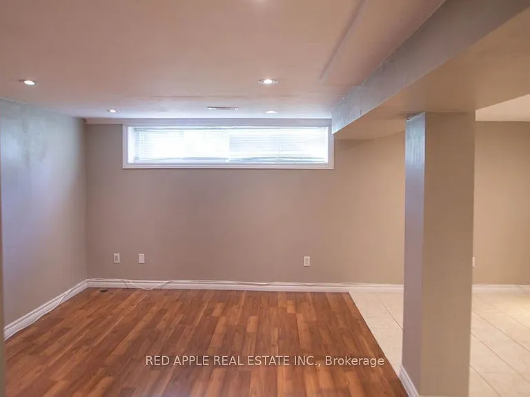 126 Longford Dr — Photo 5