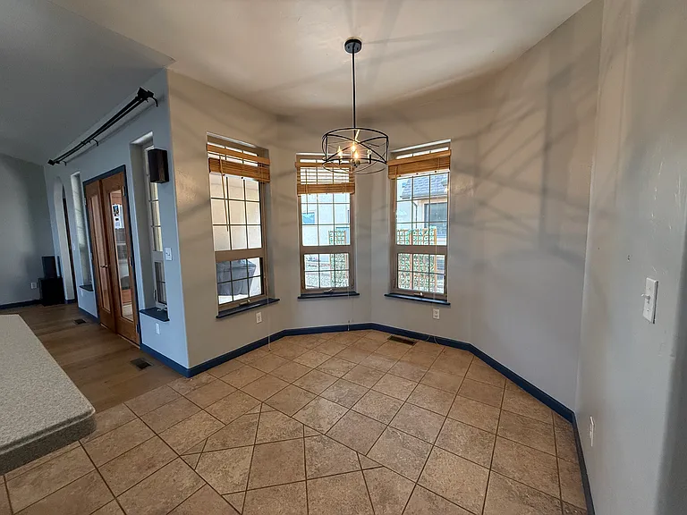 594 Cobble Dr — Photo 14