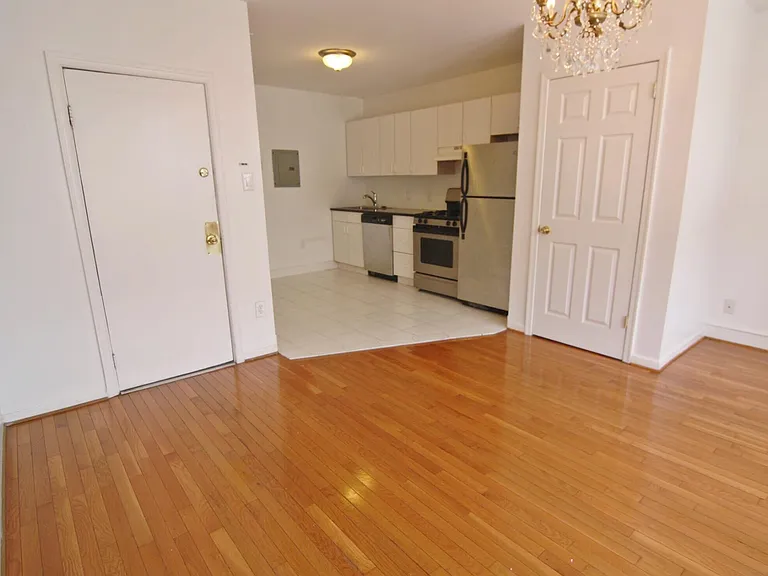 912 Snyder Ave #2 — Photo 14