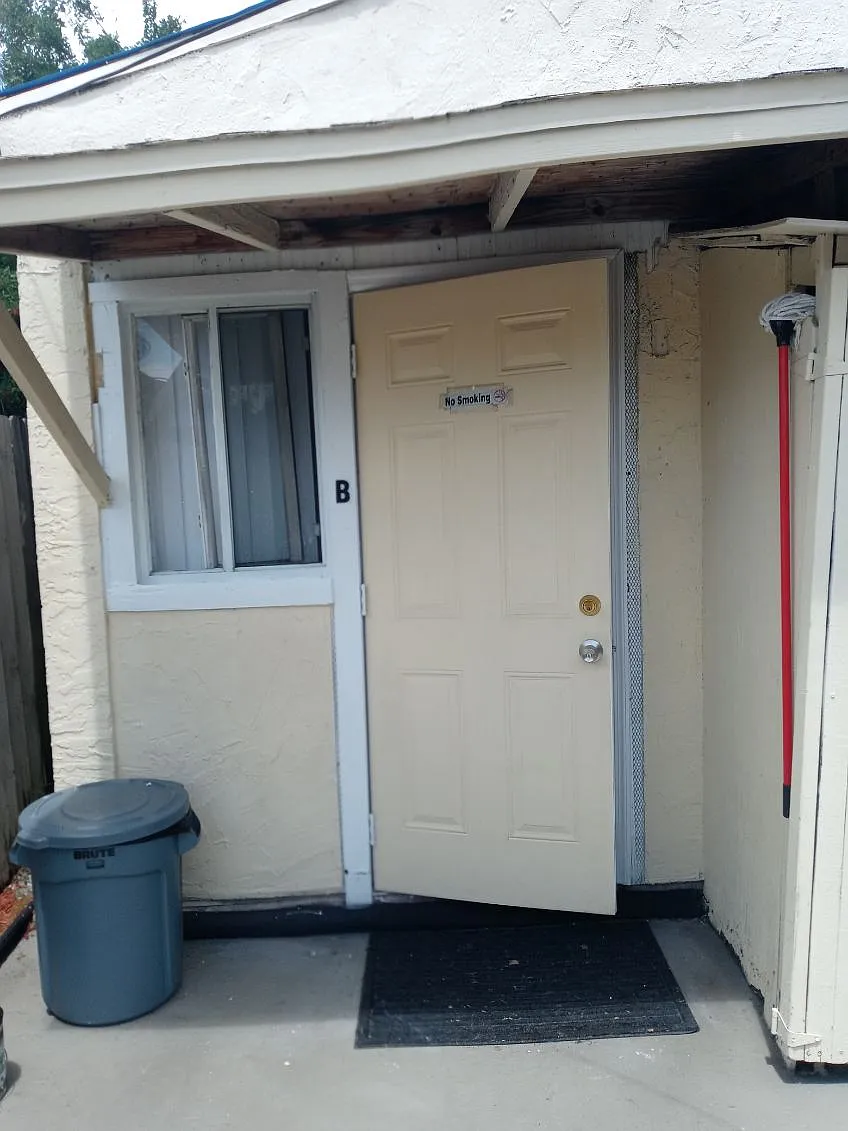 Studio, 225 sqft, $1,200 — Photo 1