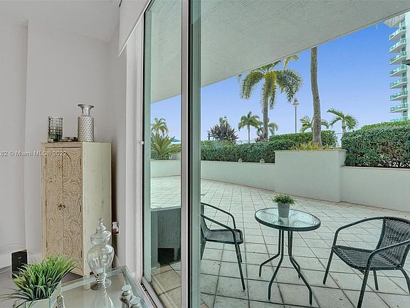 3rd image of 7900 Harbor Island Dr APT 506
