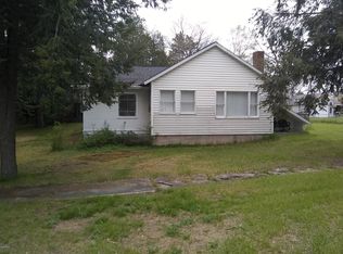 739 Oak St, Baldwin, MI 49304