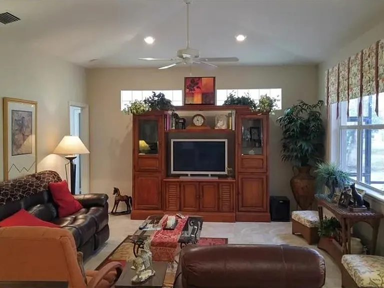 4749 Acorn Cir — Photo 10