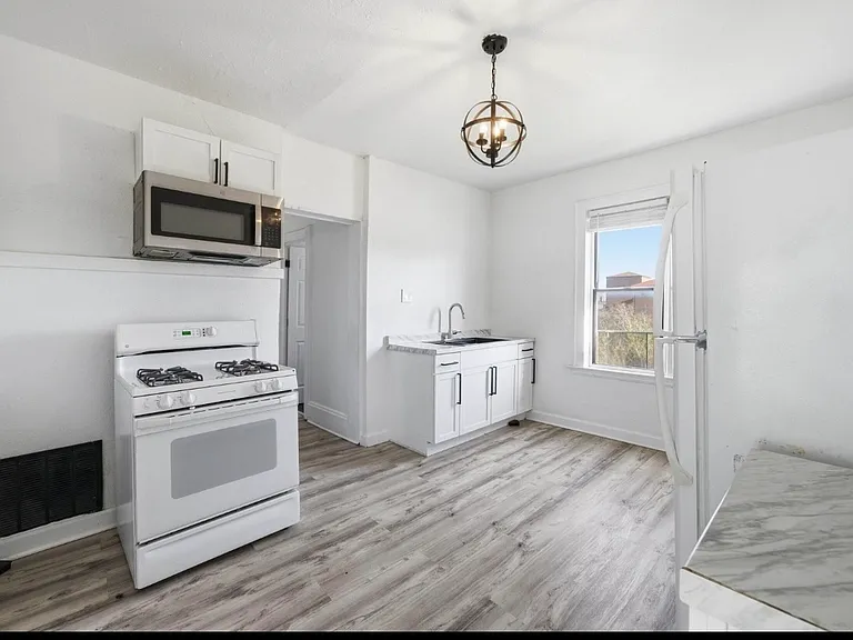 3205 N 3rd St — Photo 9