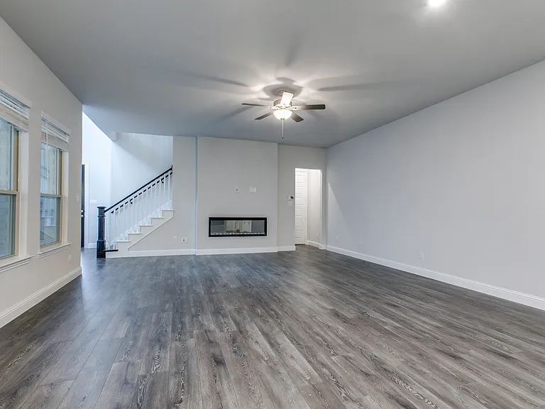 4508 El Paso Dr — Photo 8