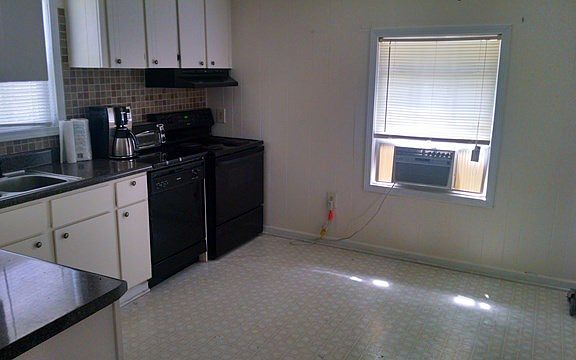 2nd image of 30284 Hillman Hwy