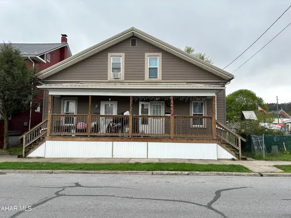 409-411 W 1st St, Williamsburg, PA 16693