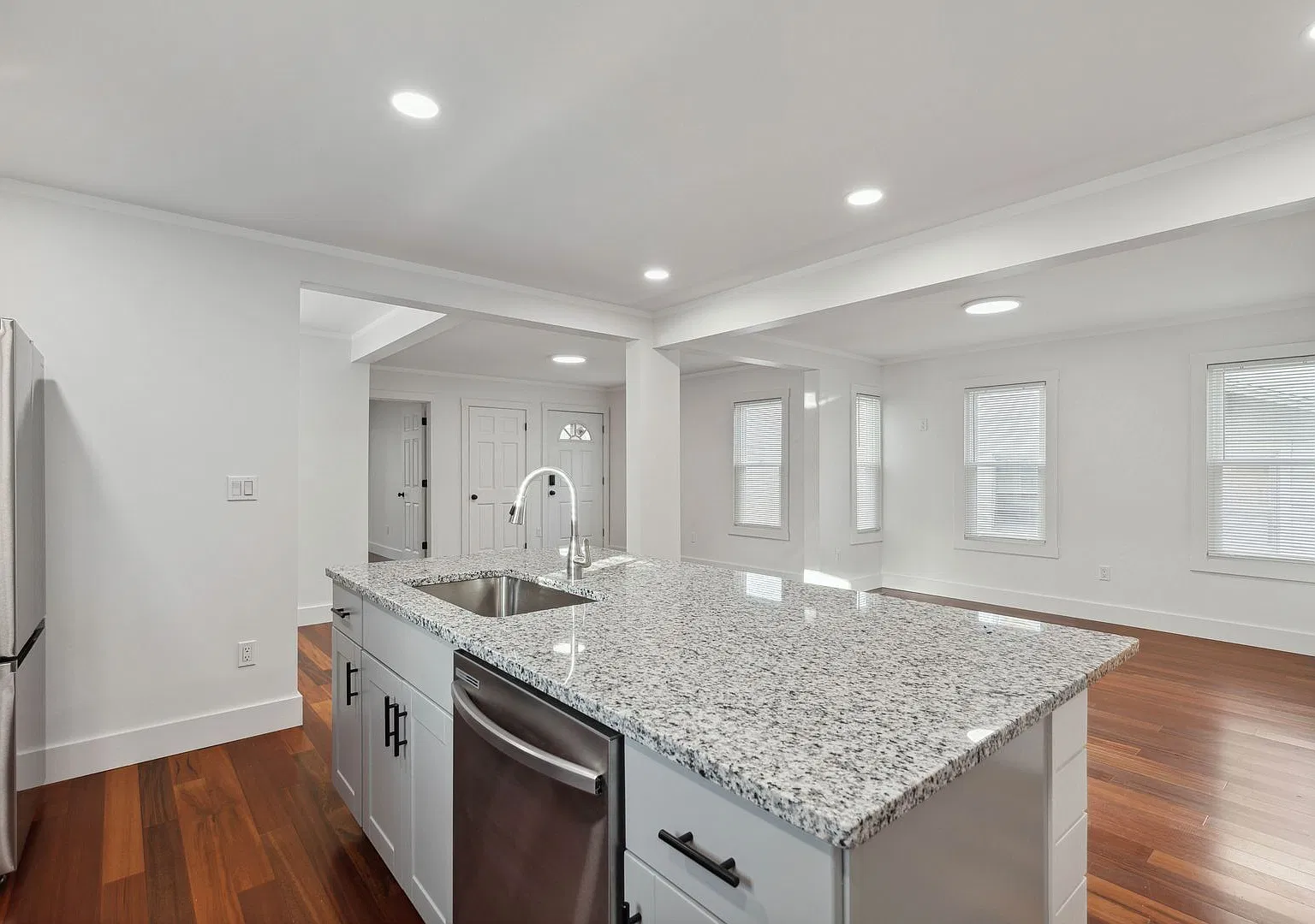 415 Herkimer St — Photo 4