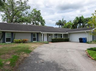 3275 Walnut St NE, Saint Petersburg, FL 33704