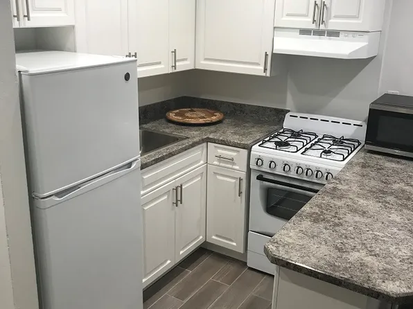 211 Thompson Street image 14 of 16