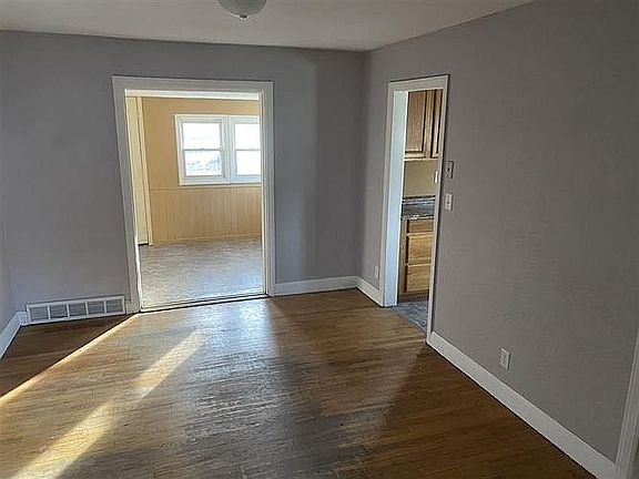 4th image of 309 Coronado Blvd