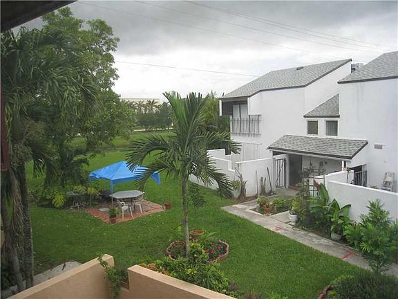 4th image of 15910 SW 91st Ct