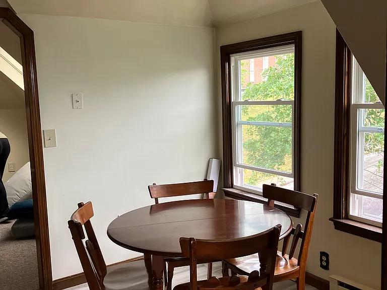 Dining area with table & chairs