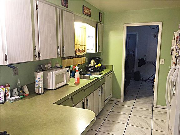 4th image of 7227 Laurel Hill Dr