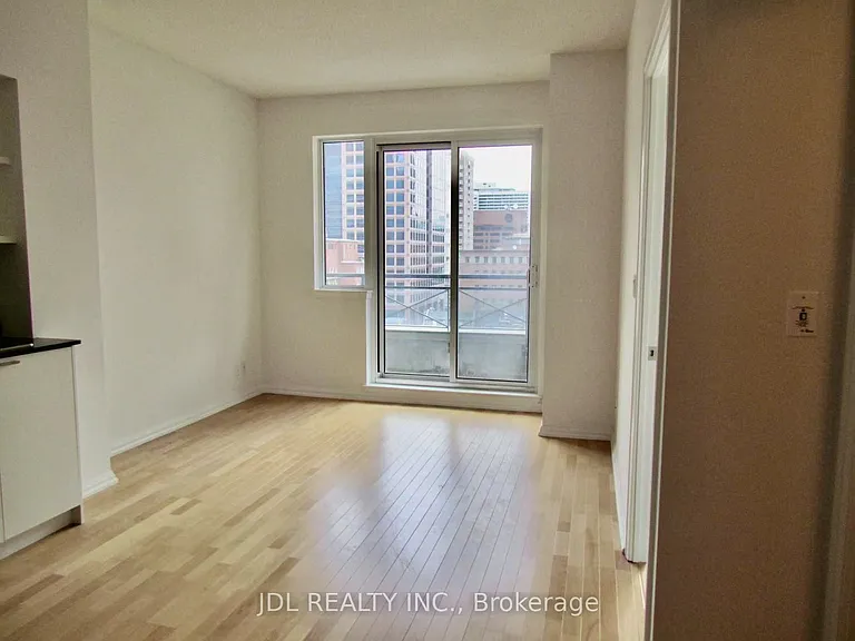 35 Hayden St #915 — Photo 5