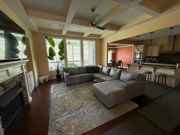 187 Westbrook Ct — Photo 5