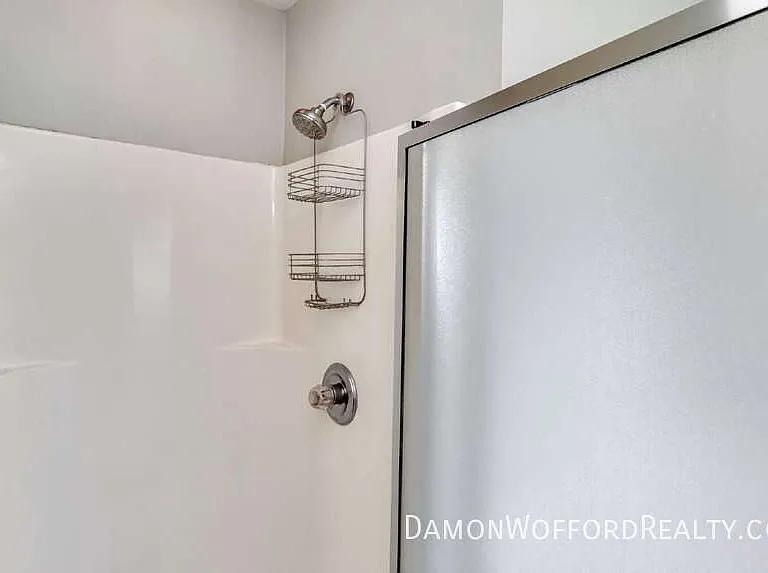 124 Raintree Rd — Photo 45