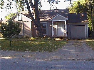 1st image of 810 Woodland Dr