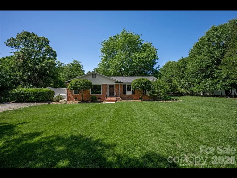 2645 Walker Rd — Photo 1