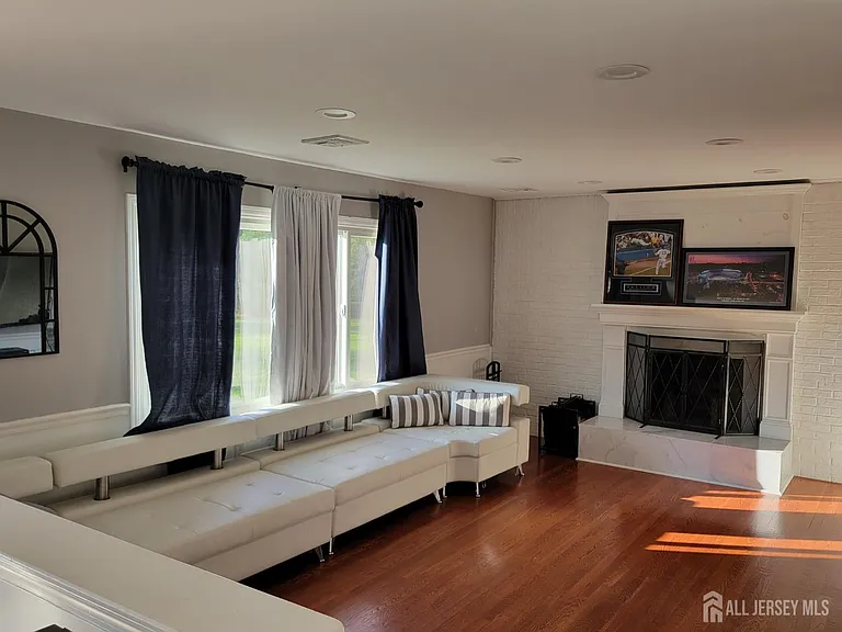 2 Groendyke Cir — Photo 12