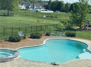 1780 S Meadow Dr, Mechanicsburg, PA 17055