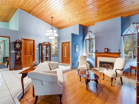 4th image of 17925 SW 83rd Ct