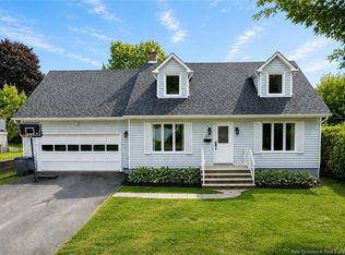99 Oakland Ave, Fredericton, NB E3A1W5