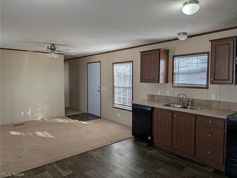 230 Cedar Brook Dr — Photo 2