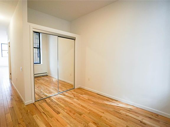 5th image of 641 E 9th St APT 1A