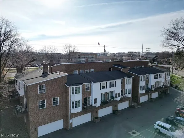 20990 Detroit Rd APT 6, Rocky River, OH 44116