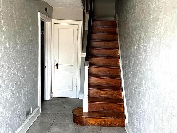 2nd image of 6636 Frankford Ave