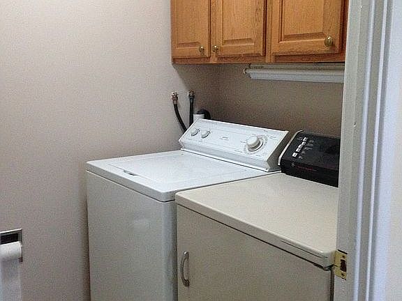 4th image of 818 W College Ave