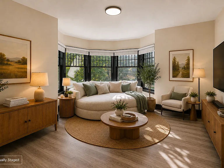 335 Crescent St NE #2 — Photo 1