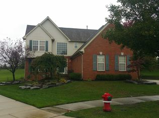 723 Elmwood Ct, Rochester Hills, MI 48307