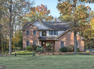 621 Horseshoe Trail Dr, Lebanon, PA 17042