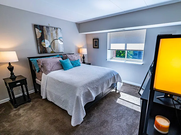 Laurel Village Apartments — Photo 6