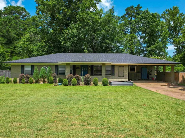 3103 Inwood Rd, Kilgore, TX 75662