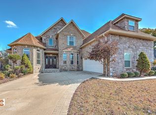 112 NW Yukon Trail St, Bentonville, AR 72712