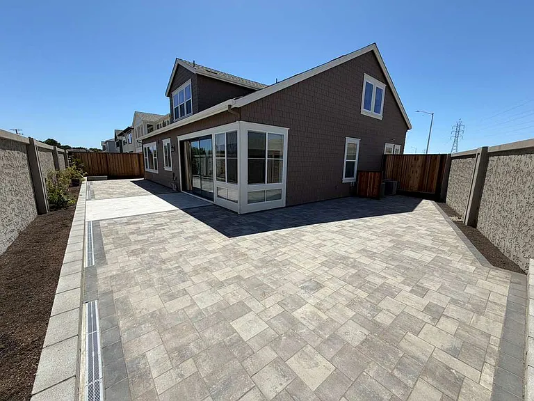 5375 Singh Cir — Photo 2